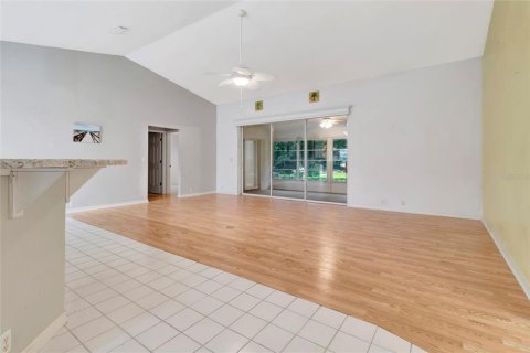 Villa ou maison à vendre à Leesburg, Floride: 3 chambres, 163.42 m2 № 2415452 - photo 4