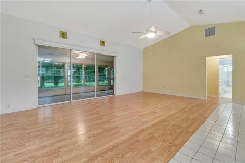 Villa ou maison à vendre à Leesburg, Floride: 3 chambres, 163.42 m2 № 2415452 - photo 10