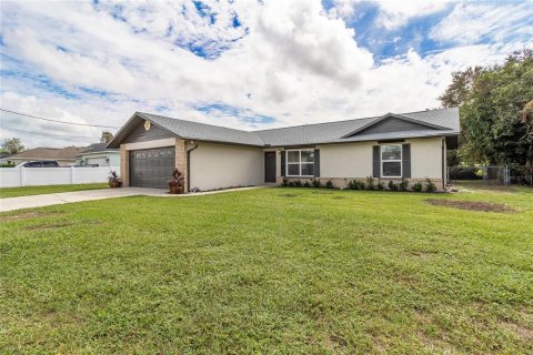 Villa ou maison à vendre à Deltona, Floride: 3 chambres, 112.13 m2 № 2410553 - photo 24