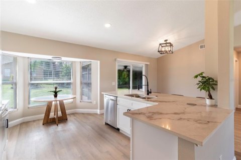 Villa ou maison à vendre à Deltona, Floride: 3 chambres, 112.13 m2 № 2410553 - photo 29