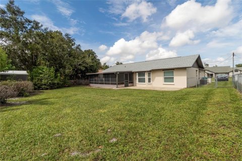 Villa ou maison à vendre à Deltona, Floride: 3 chambres, 112.13 m2 № 2410553 - photo 21
