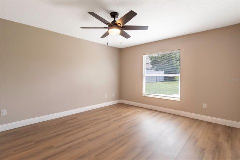Villa ou maison à vendre à Deltona, Floride: 3 chambres, 112.13 m2 № 2410553 - photo 6