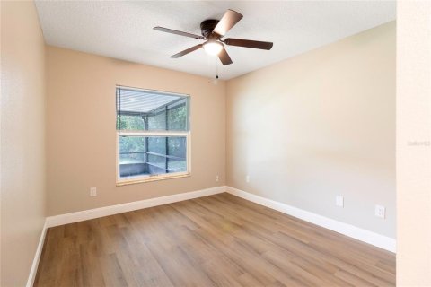 Villa ou maison à vendre à Deltona, Floride: 3 chambres, 112.13 m2 № 2410553 - photo 14