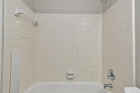 Adosado en alquiler en Winter Park, Florida, 2 dormitorios, 101.45 m2 № 1913926 - foto 11