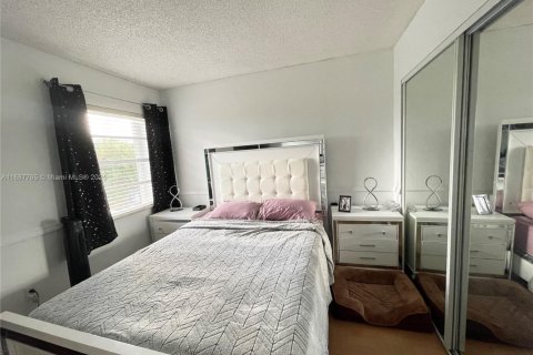 Copropriété à louer à Miami, Floride: 2 chambres, 88.07 m2 № 1941171 - photo 9