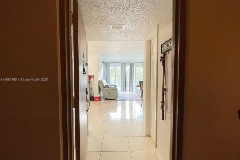Copropriété à louer à Miami, Floride: 2 chambres, 88.07 m2 № 1941171 - photo 14