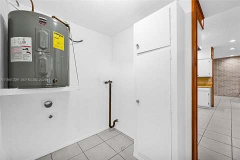 Villa ou maison à vendre à Plantation, Floride: 4 chambres, 131.18 m2 № 1998561 - photo 27