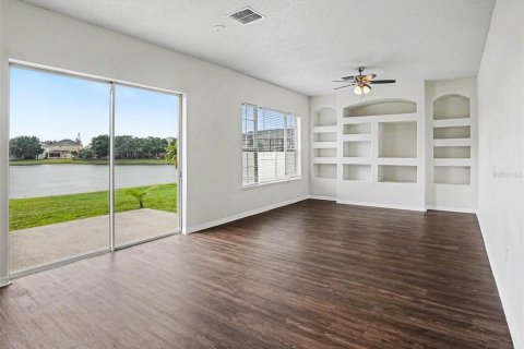 Villa ou maison à vendre à Orlando, Floride: 4 chambres, 245.35 m2 № 2197264 - photo 6