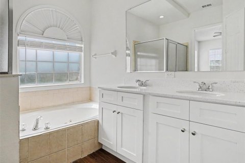 Villa ou maison à vendre à Orlando, Floride: 4 chambres, 245.35 m2 № 2197264 - photo 22