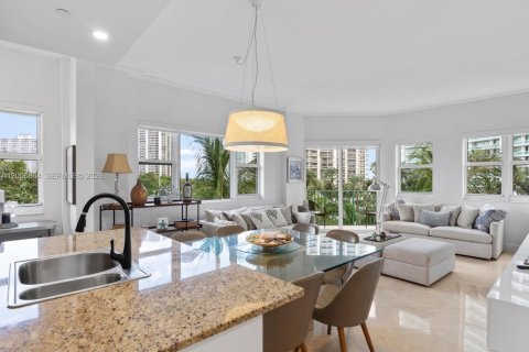 Condo in Aventura, Florida, 3 bedrooms № 2186195 - photo 6