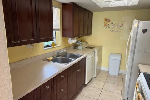 Condo in Orlando, Florida, 3 bedrooms  № 1910313 - photo 9