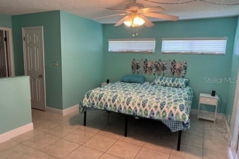 Condo in Orlando, Florida, 3 bedrooms  № 1910313 - photo 14