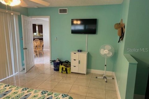 Condo in Orlando, Florida, 3 bedrooms  № 1910313 - photo 16