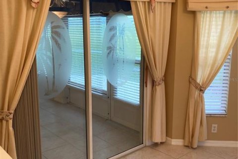 House in Trinity, Florida 2 bedrooms, 155.05 sq.m. № 2236196 - photo 10
