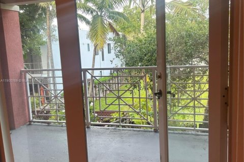 Adosado en alquiler en Miami, Florida, 3 dormitorios, 187.94 m2 № 1952081 - foto 29