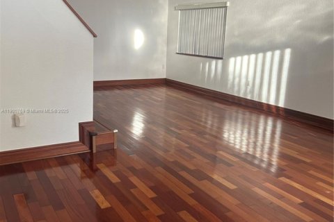 Adosado en alquiler en Miami, Florida, 3 dormitorios, 187.94 m2 № 1952081 - foto 8