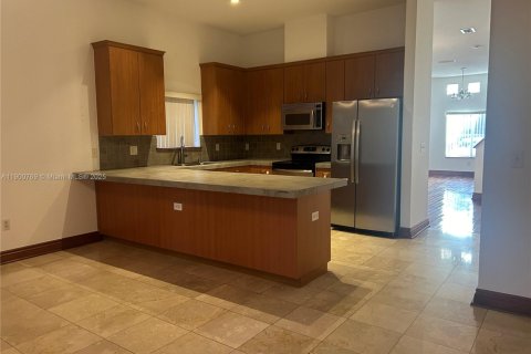 Adosado en alquiler en Miami, Florida, 3 dormitorios, 187.94 m2 № 1952081 - foto 12