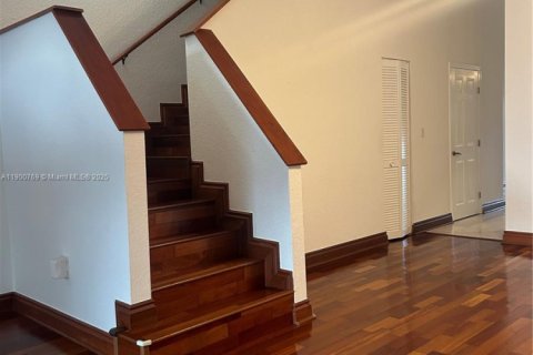 Adosado en alquiler en Miami, Florida, 3 dormitorios, 187.94 m2 № 1952081 - foto 24