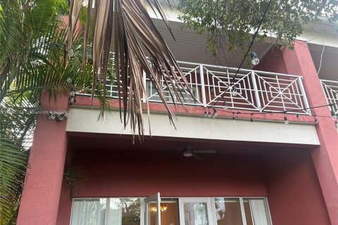 Adosado en alquiler en Miami, Florida, 3 dormitorios, 187.94 m2 № 1952081 - foto 18