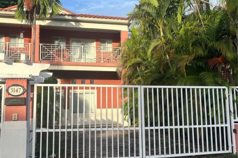 Adosado en alquiler en Miami, Florida, 3 dormitorios, 187.94 m2 № 1952081 - foto 5