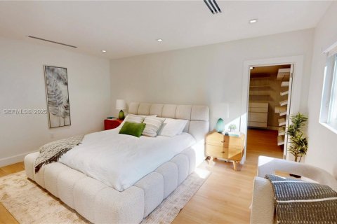 Купить виллу или дом в Корал-Гейблс, Флорида 3 спальни, № 1986317 - фото 21