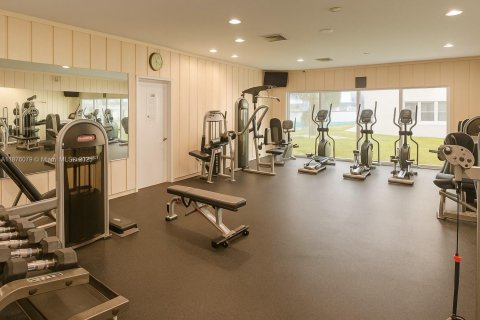 Condo in Miami, Florida, 2 bedrooms  № 1921195 - photo 18