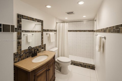 Condo in Miami, Florida, 2 bedrooms  № 1921195 - photo 4