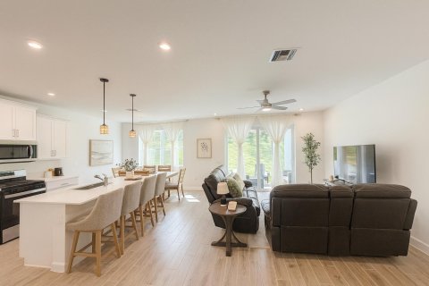 Villa ou maison à vendre à Port St. Lucie, Floride: 4 chambres, 175.96 m2 № 2083128 - photo 4