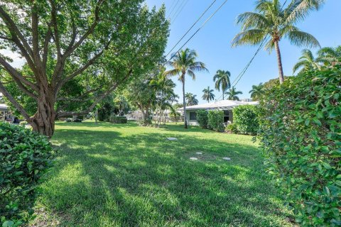 House in Lauderdale-by-the-Sea, Florida 3 bedrooms, 198.44 sq.m. № 2262482 - photo 23