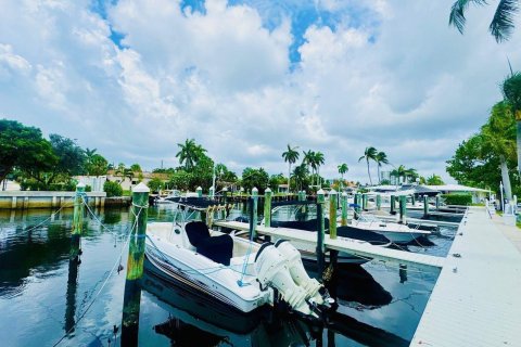 House in Lauderdale-by-the-Sea, Florida 3 bedrooms, 198.44 sq.m. № 2262482 - photo 26