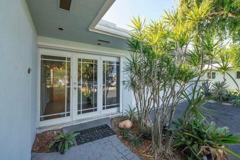 House in Lauderdale-by-the-Sea, Florida 3 bedrooms, 198.44 sq.m. № 2262482 - photo 24