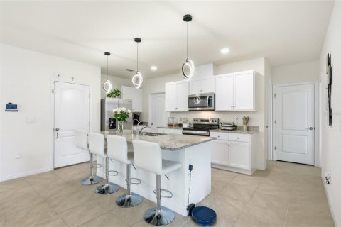 Villa ou maison à vendre à Davenport, Floride: 5 chambres, 234.3 m2 № 2347352 - photo 11