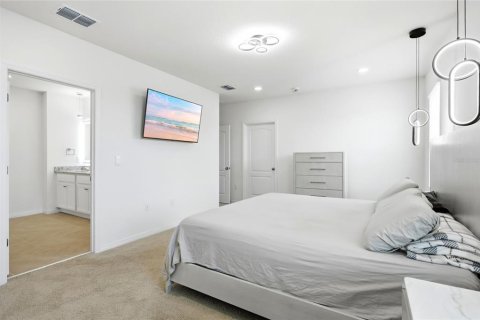 Villa ou maison à vendre à Davenport, Floride: 5 chambres, 234.3 m2 № 2347352 - photo 18