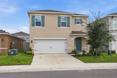 House in Davenport, Florida 5 bedrooms, 234.3 sq.m. № 2347352