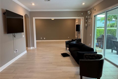 House in Winter Garden, Florida 5 bedrooms, 362.04 sq.m. № 1907897 - photo 11