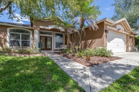 House in Fish Hawk, Florida 4 bedrooms, 232.07 sq.m. № 2354522 - photo 9