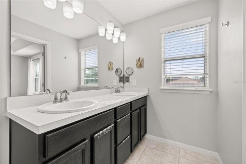 Touwnhouse à louer à Windermere, Floride: 3 chambres, 157.93 m2 № 2167773 - photo 29