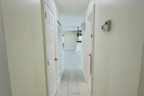 Villa ou maison à louer à Port Charlotte, Floride: 4 chambres, 209.87 m2 № 1769509 - photo 8