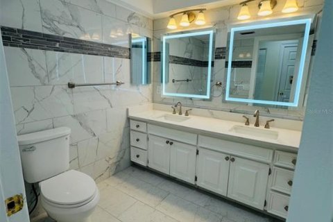 Villa ou maison à louer à Port Charlotte, Floride: 4 chambres, 209.87 m2 № 1769509 - photo 9