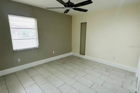 Villa ou maison à louer à Port Charlotte, Floride: 4 chambres, 209.87 m2 № 1769509 - photo 12