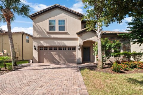 House in Kissimmee, Florida 8 bedrooms, 375.42 sq.m. № 1878253 - photo 1