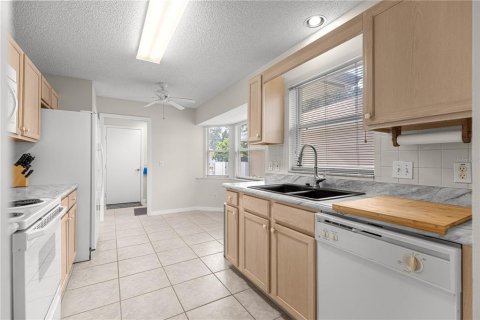Casa en venta en Ocala, Florida, 3 dormitorios, 147.16 m2 № 2230521 - foto 10