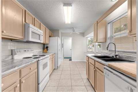 Casa en venta en Ocala, Florida, 3 dormitorios, 147.16 m2 № 2230521 - foto 9