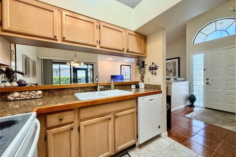 Condo in Clearwater, Florida, 2 bedrooms  № 2151451 - photo 11