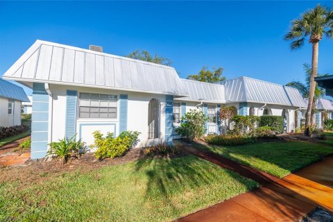 Condo in New Port Richey, Florida, 2 bedrooms  № 2122971
