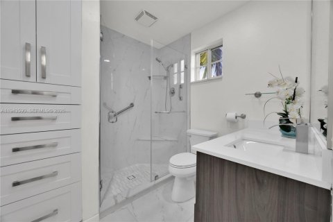 Townhouse in Miami, Florida 3 bedrooms, 134.34 sq.m. № 2003349 - photo 17