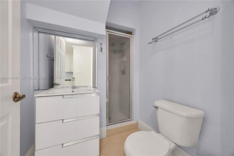 Townhouse in Miami, Florida 3 bedrooms, 134.34 sq.m. № 2003349 - photo 12