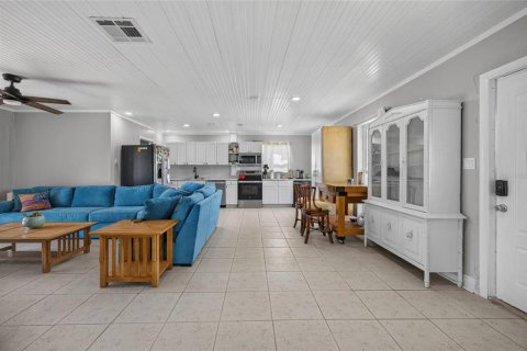 Villa ou maison à vendre à Port Charlotte, Floride: 2 chambres, 98.1 m2 № 2207128 - photo 5