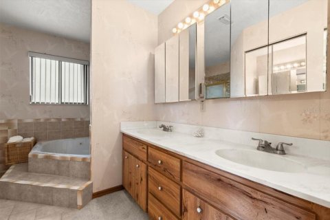 Villa ou maison à vendre à New Smyrna Beach, Floride: 3 chambres, 168.34 m2 № 1815002 - photo 17