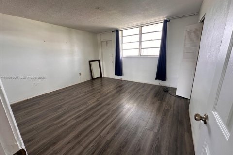 Снять в аренду кондоминиум в Норт-Майами, Флорида 1 спальня, 67.35м2, № 2064477 - фото 18